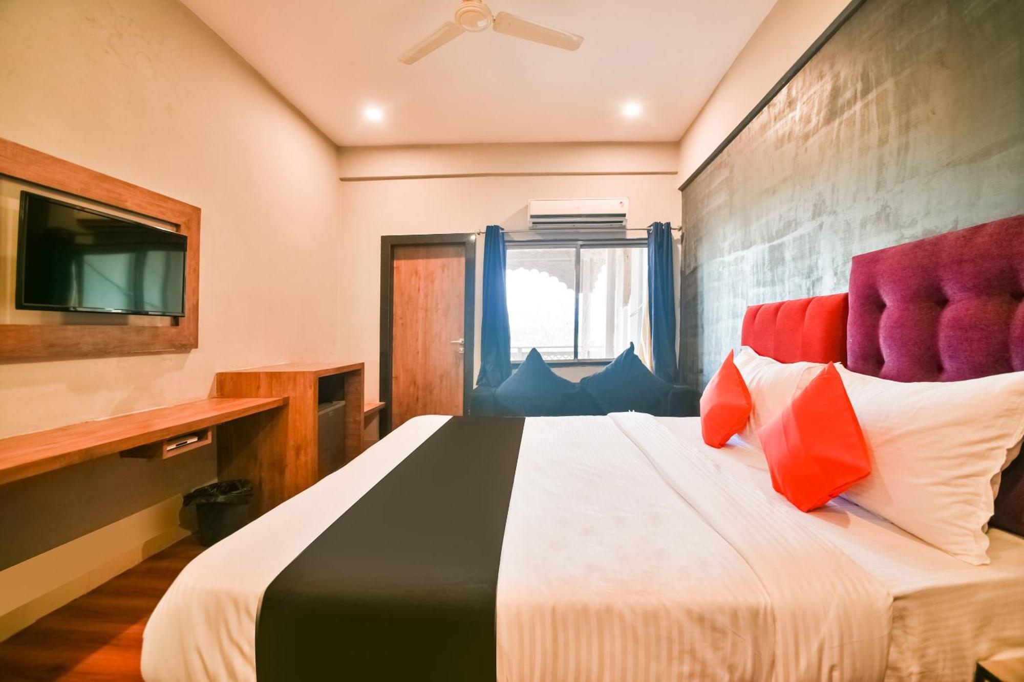 Capital O Amit Palace Bhilwara Exterior photo